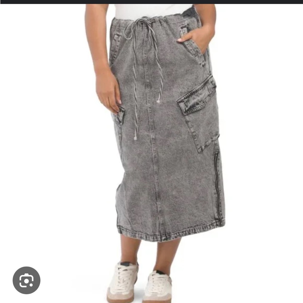 Polagram Black Acid Wash Cargo Denim Skirt